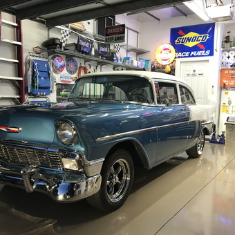 Classic Car Garage with Retro Signs and Tool Storage - Dave from Estero, Fl