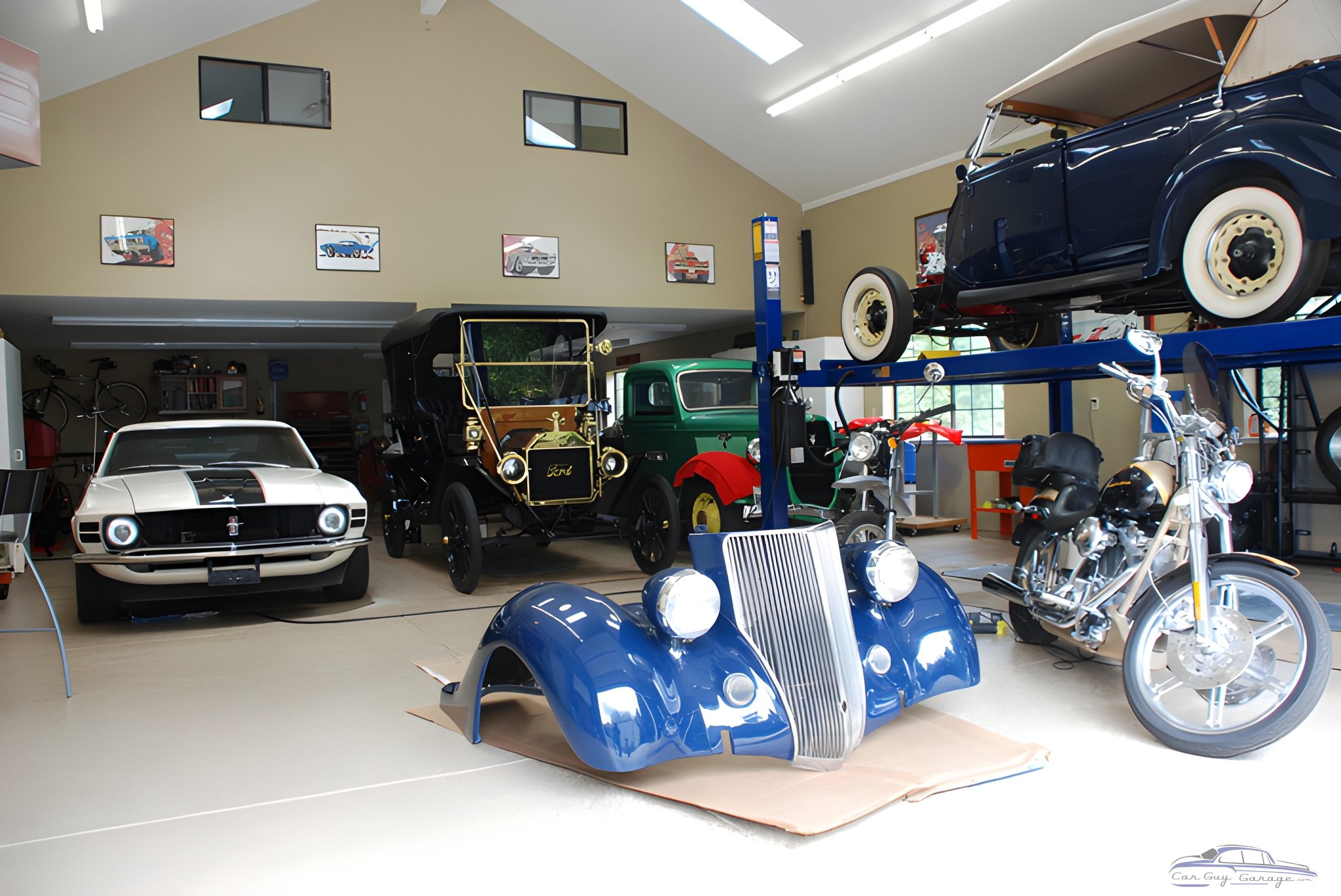 Classic Cars and Motorcycles in Spacious Garage - Kent from Los Gatos, CA