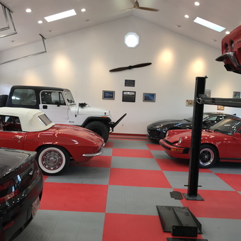 Classic Car Garage With Lift and Red Flooring - Alan from Rutledge, Tn