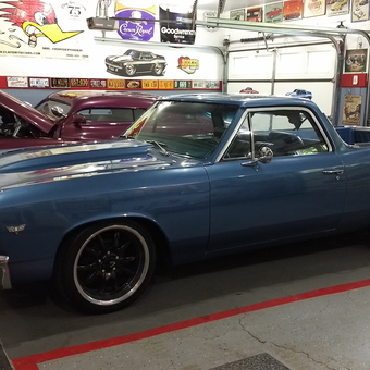 Classic Car Garage with Wall Decor and Signs - Jerry from Asheville, NC