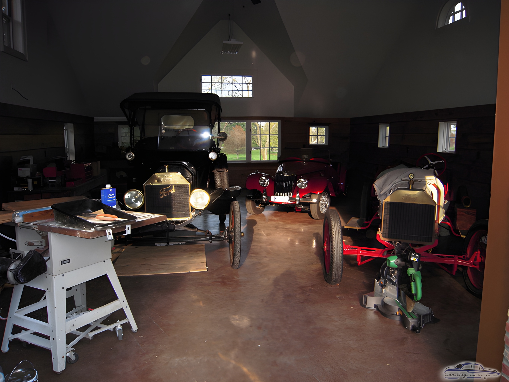 Classic Cars and Workshop Tools in Spacious Garage - Ed from Norwalk, CT