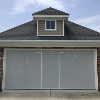 Stone Facade Garage With Screen Door - Ron & Gwen from Gallatin, TN