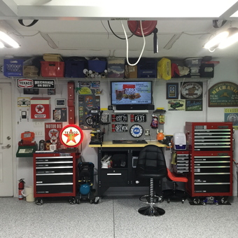 Organized garage with tool chests and Texaco signs - Ron & Gwen from Gallatin, TN