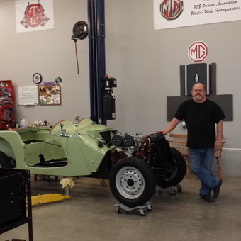 Classic Car Restoration Garage with Lift and Tools - Doug from Knoxville, TN