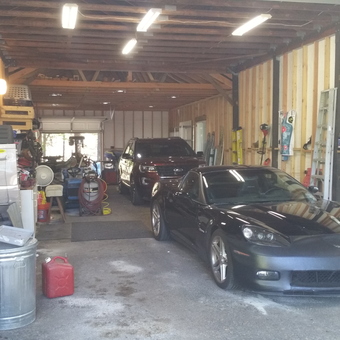 Spacious Garage With Sports Car, Tools, and Storage - Marty from Pollock Pines, California