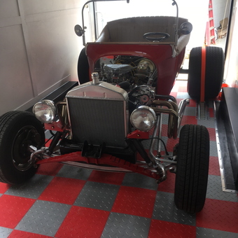 Classic Hot Rod and Red Garage Floor Tiles - Joe from Pinson, Alabama