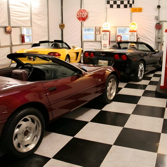 Classic Cars and Vintage Gas Pumps in Retro Garage - HINZEE from Fort Myers, Florida