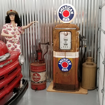 Vintage Gas Pump and Oil Can Decor - Jim Varnell from Black Creek, North Carolina