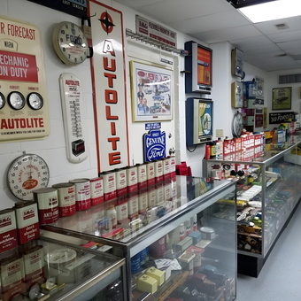 Vintage Ford Garage Decor and Collectibles - The Ford Garage from nitro, WV