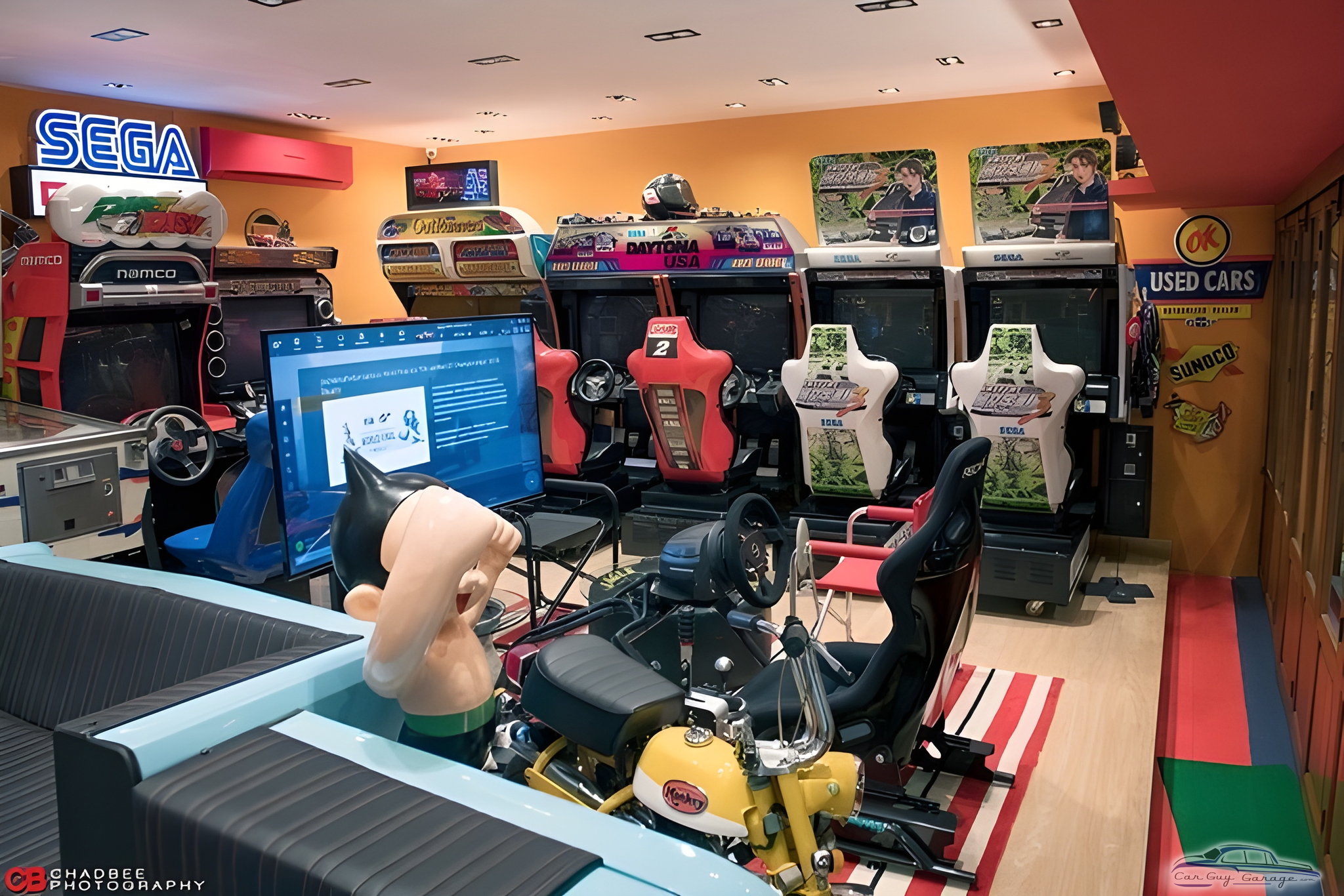 Garage With Racing Arcade Games and Decor - Heng from Bangkok