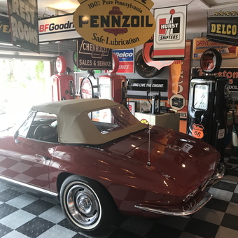 Classic garage with vintage signs and checkered flooring - Ray from Bradenton, FL