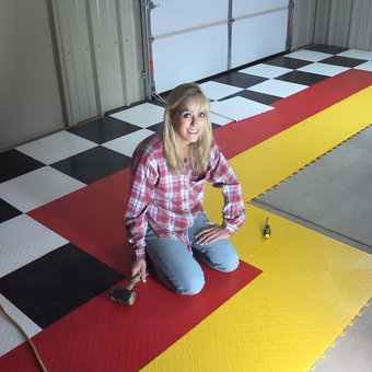 Colorful Interlocking Garage Floor Tiles Installation - Bob from Lubbock, TX