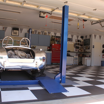 Checkered Garage With Car Lift and Cabinets - Darren from Camarillo, CA