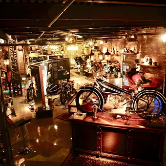 Vintage Motorcycle Garage Decor and Display Ideas - Petsr