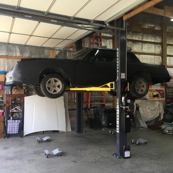 Car Lift and Garage Tools in Spacious Workshop - Ian from Austin, AR