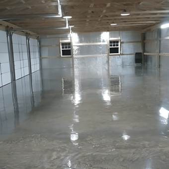 Spacious Garage with Epoxy Floor and Overhead Doors - Roger from Hohenwald, TN