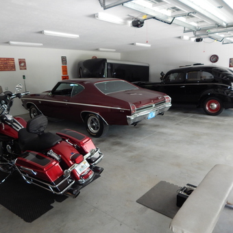 Classic Cars, Motorcycle, and Garage Decor - Double D from Newberry, FL