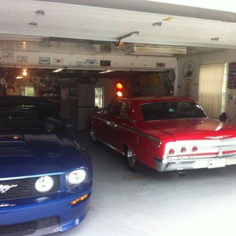 Classic Car Garage with Vintage Signs and Decor - Lou from Clinton, CT