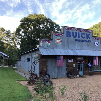 Vintage Buick Garage with Classic Gas Signs - MrEarl from Hull, GA