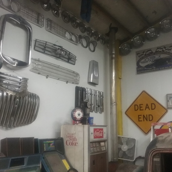 Vintage Car Grilles, Hubcaps, and Signs Display - Randal from wenatchee, WA