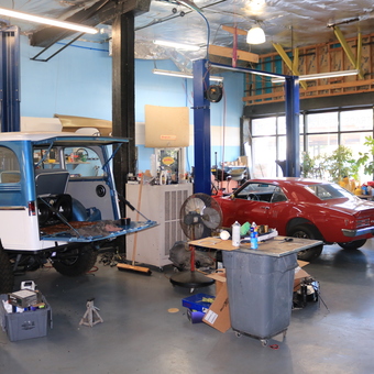 Classic Car Garage with Lift and Tools - Jay from Denver, CO