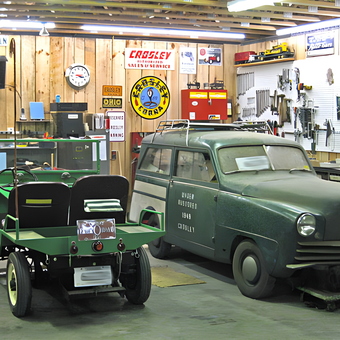 Vintage Garage with Classic Cars and Tools - JebTN from Jonesborough, TN
