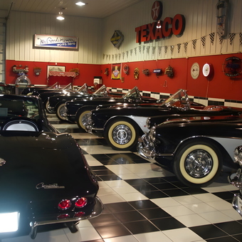 Classic Car Garage with Retro Decor and Texaco Sign - Bill from Hendersonville, NC