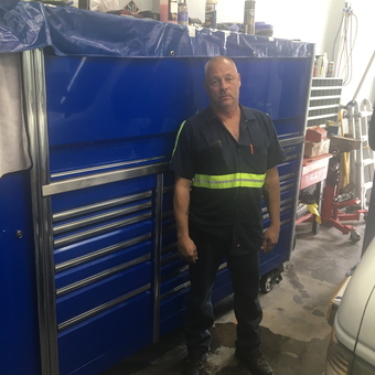 Large Blue Tool Chest with Drawers in Garage - Ronnie from Cave City, KY