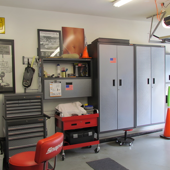 Diamond Plate Garage Cabinets and Tool Storage - Joe from Old Hickory, TN