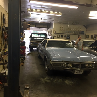 Classic Cars and Garage Tools in Well-Lit Workshop - Hainzy from South Windsor, CT