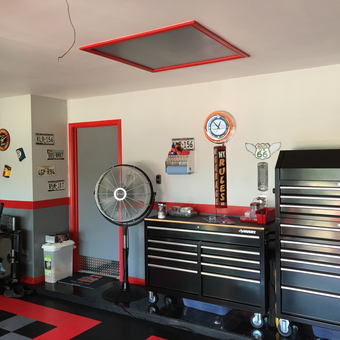 Organized garage with tool chests and decor - Gee from Cypress, TX