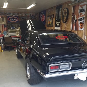 Classic Car Garage with Camaro SS and Decor - BB68SS from New Orleans, LA