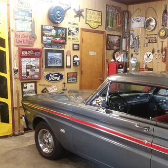 Classic Car Garage with Ford Decor and Signs - Wayne from Columbiana