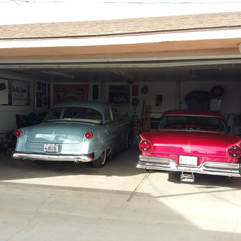 Classic Cars in Spacious Garage with Wall Decor - Maddy from East Carbon, UT