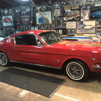 Classic Car Garage with Wall Art and Trophies - Gary from Miami, FL