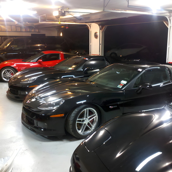 Spacious Garage With Multiple Corvettes and SUVs - Mark from Ft Lauderdale, FL
