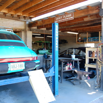 Classic Car Garage with Lift and Tools - Fritz from Tucson, AZ