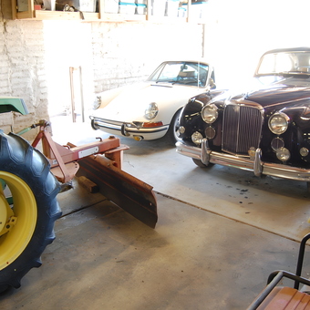 Classic Cars and Tractor in Spacious Garage - Fritz from Tucson, AZ