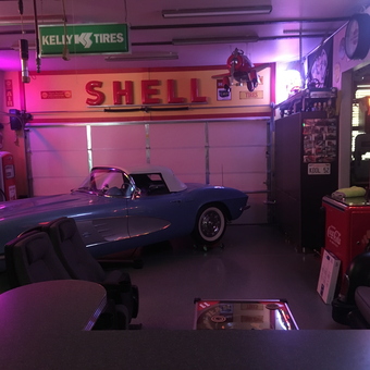 Classic Car Garage with Retro Signs and Decor - Tgd61 from Elk Grove, CA