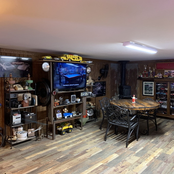 Classic Car Collectibles and Decor in Cozy Garage - Kerrville, TX