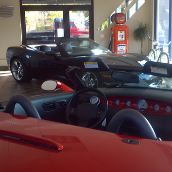 Classic Cars and Vintage Gulf Gas Pump Display - Sam from North Herkimer, NY