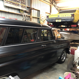 Classic Cars, Lift, and Boat in Organized Garage - Brett from Opp, AL