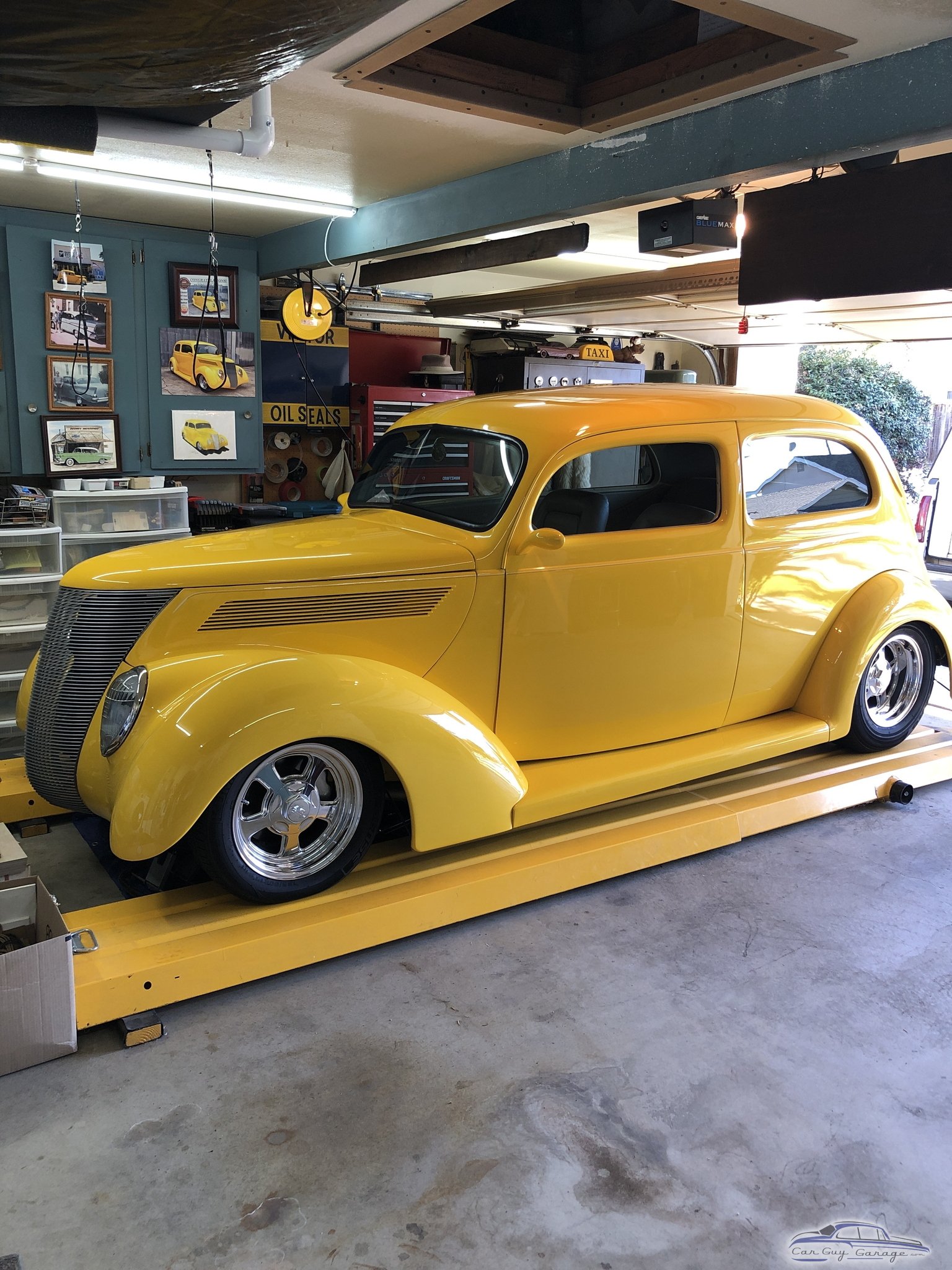 HOTTAXI from Ventura, CA