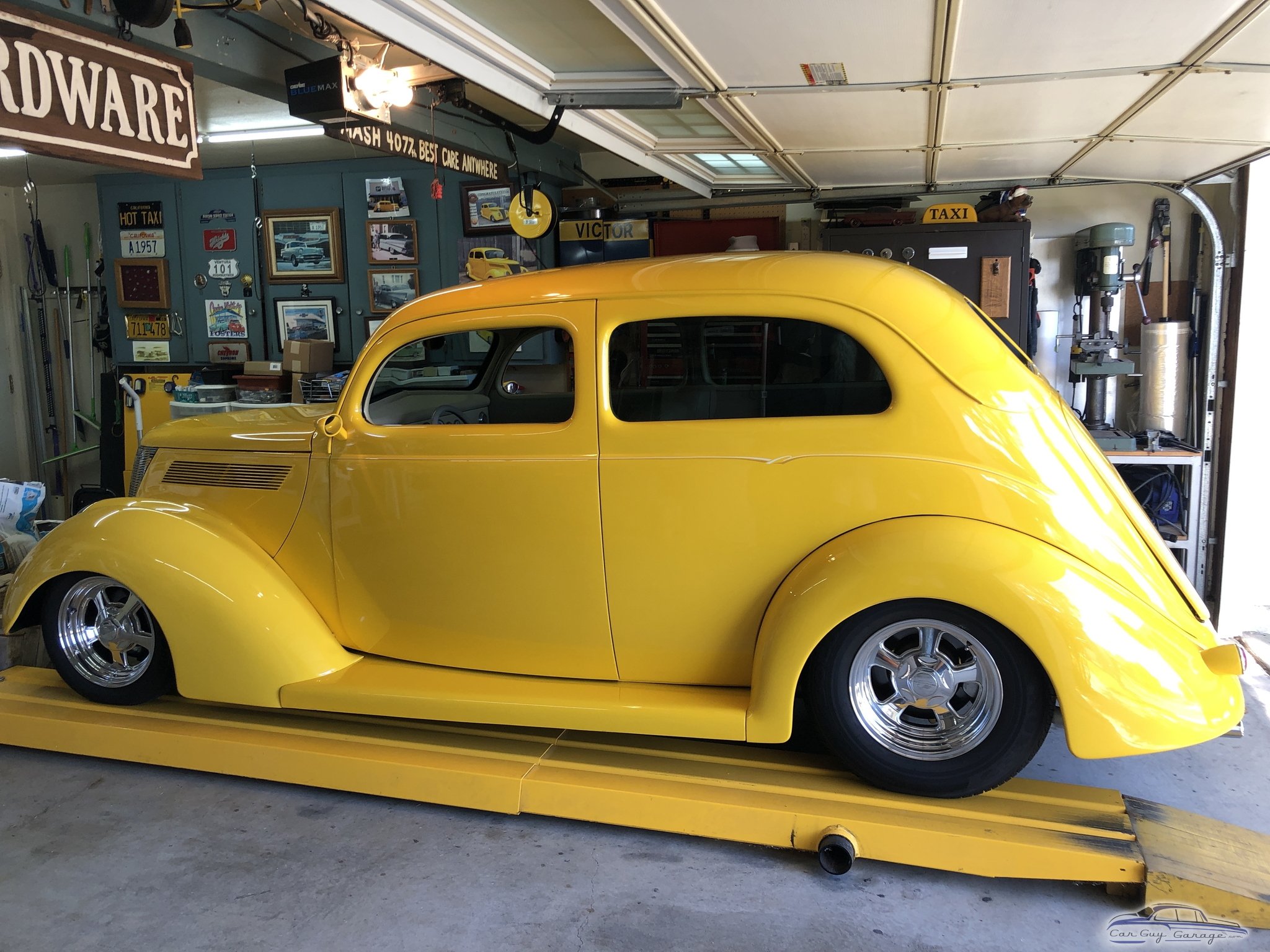 HOTTAXI from Ventura, CA