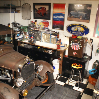 Classic Car Garage with Workbench and Decor - Jon from Phoenix, AZ