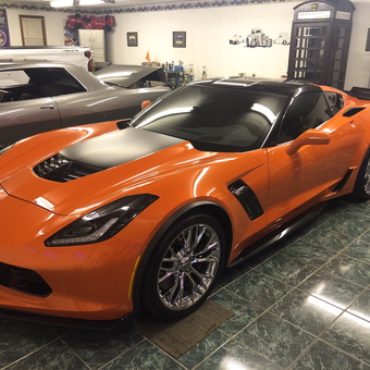 Showroom Garage with Corvette and Classic Car - Mike from Kokomo, IN
