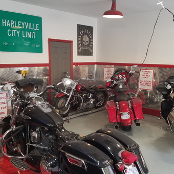 Motorcycle Garage with Diamond Plate Walls and Signs - Mathew from Charlotte, NC