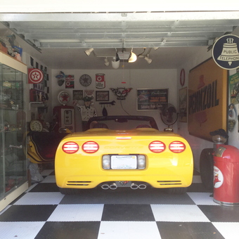 Classic Car Garage with Vintage Signs and Decor - Pop pop from Micco, FL