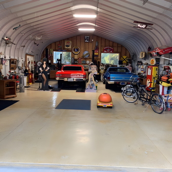 Classic Car Garage with Vintage Decor and Signs - Jerry from Chino, CA