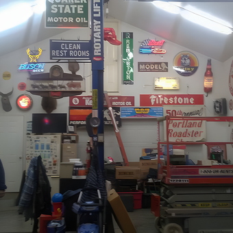 Garage with Vintage Signs, Neon Lights, and Rotary Lift - Larry from Tigard, OR